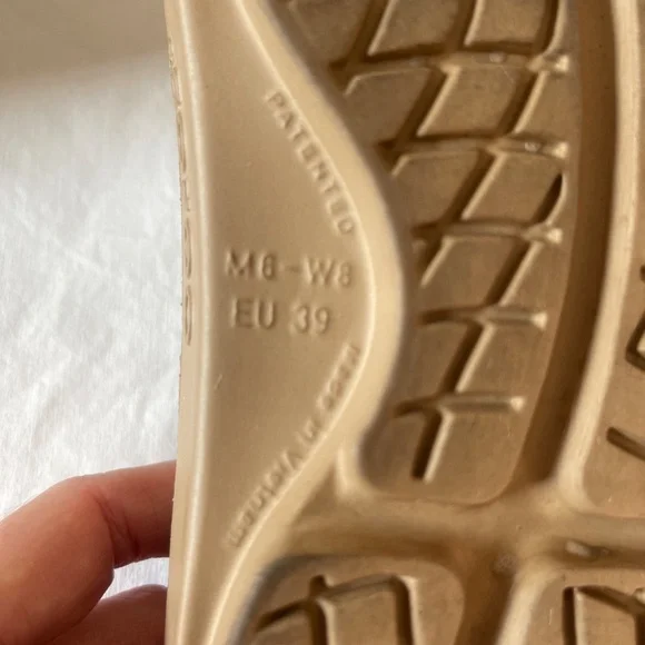 Oofos Women's Beige Desert Snake OOlala Limited Slide Sandal Sz 39 US 8 - Picture 3 of 6